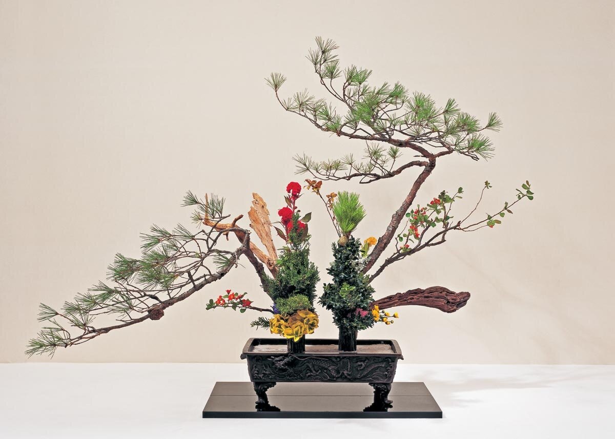 Ikebana, alla scoperta dell'arte di disporre i fiori Ikebana, alla scoperta dell'arte di disporre i fiori